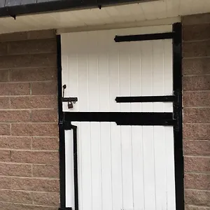 The Grooms Quarters Loughor
